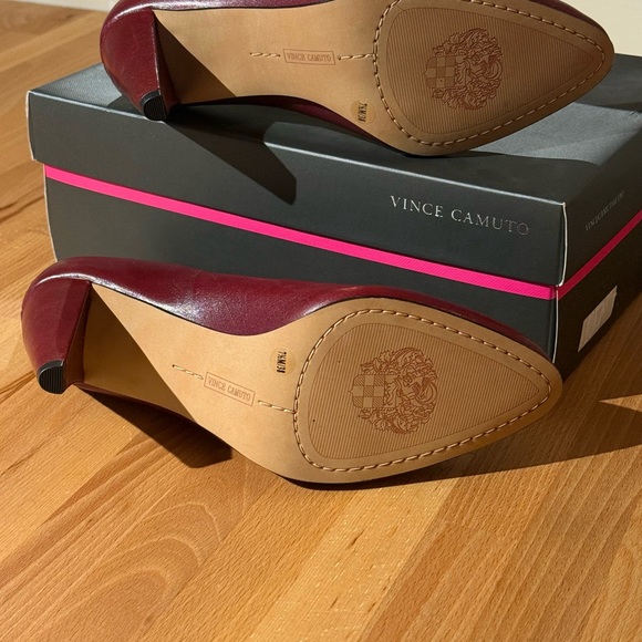 NEW Vince Camuto Brown Ankle Boots - Picture 8 of 11